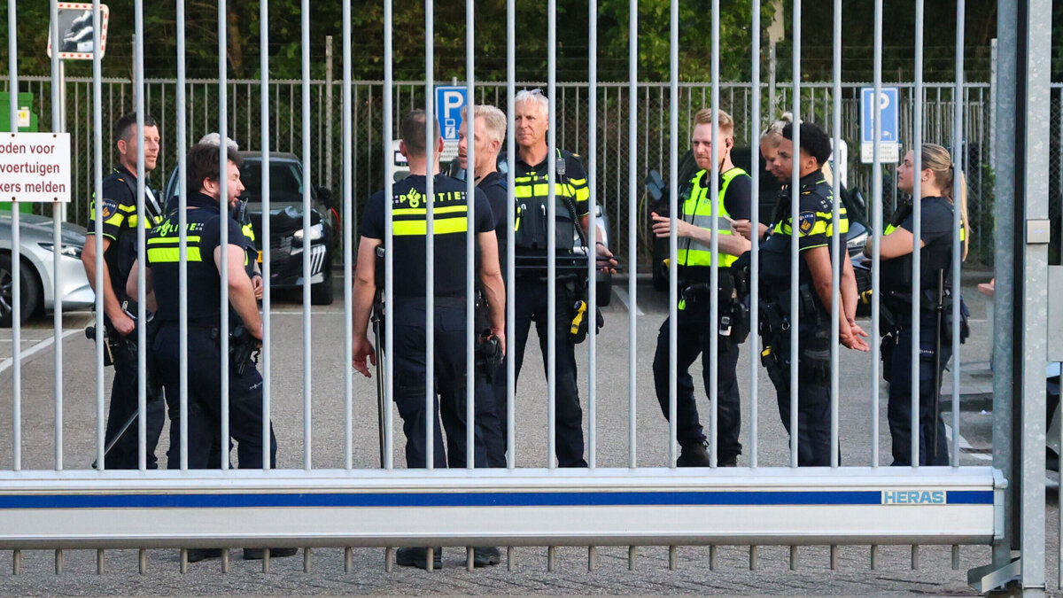 Demonstratie_Politiebureau.jpg